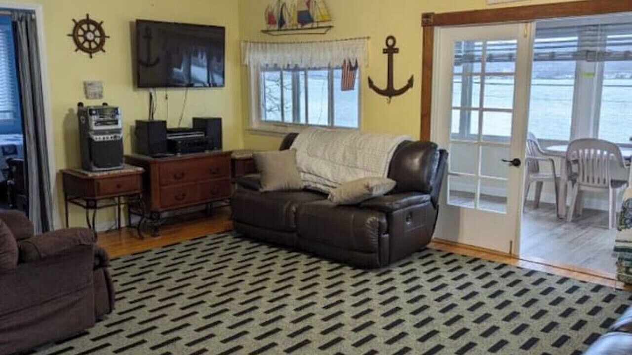 Photo of Livingroom in Conesus