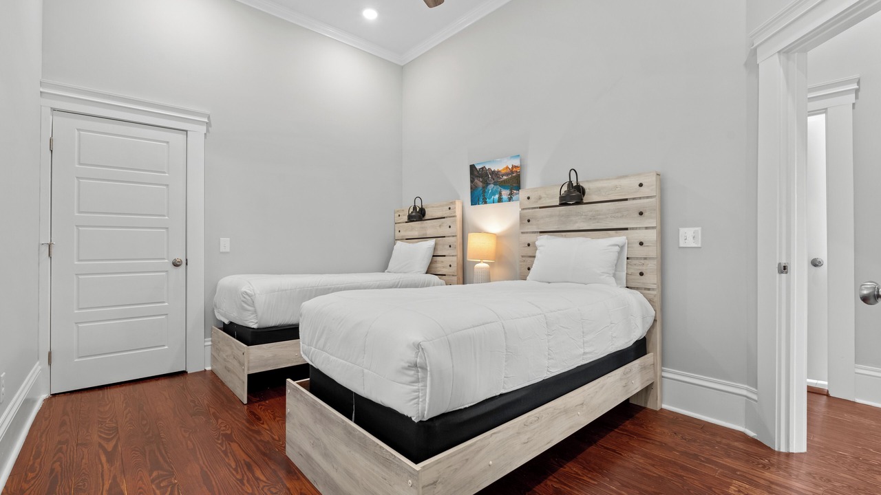 Photo of Others in Cuyler - Brownsville