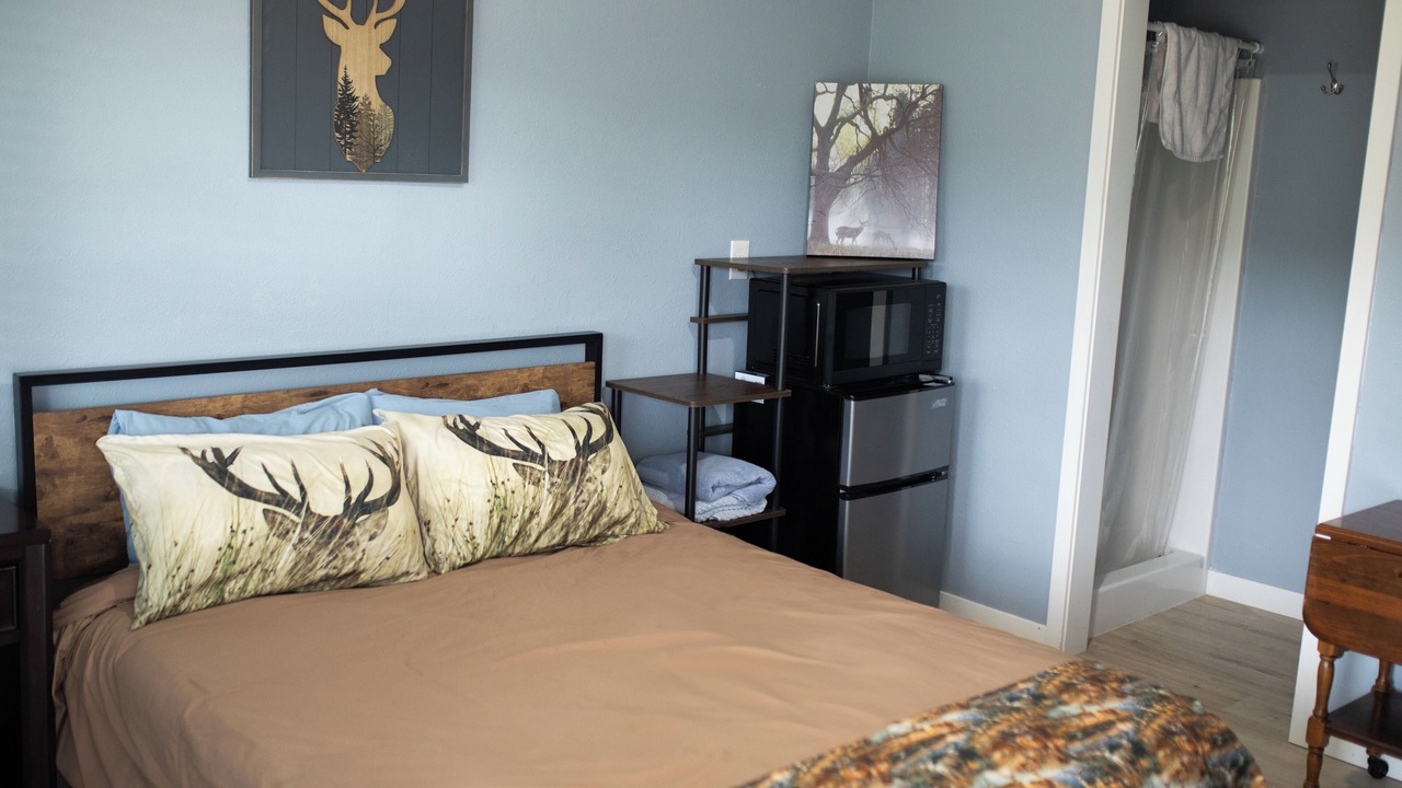 Photo of Bedroom in Roseburg