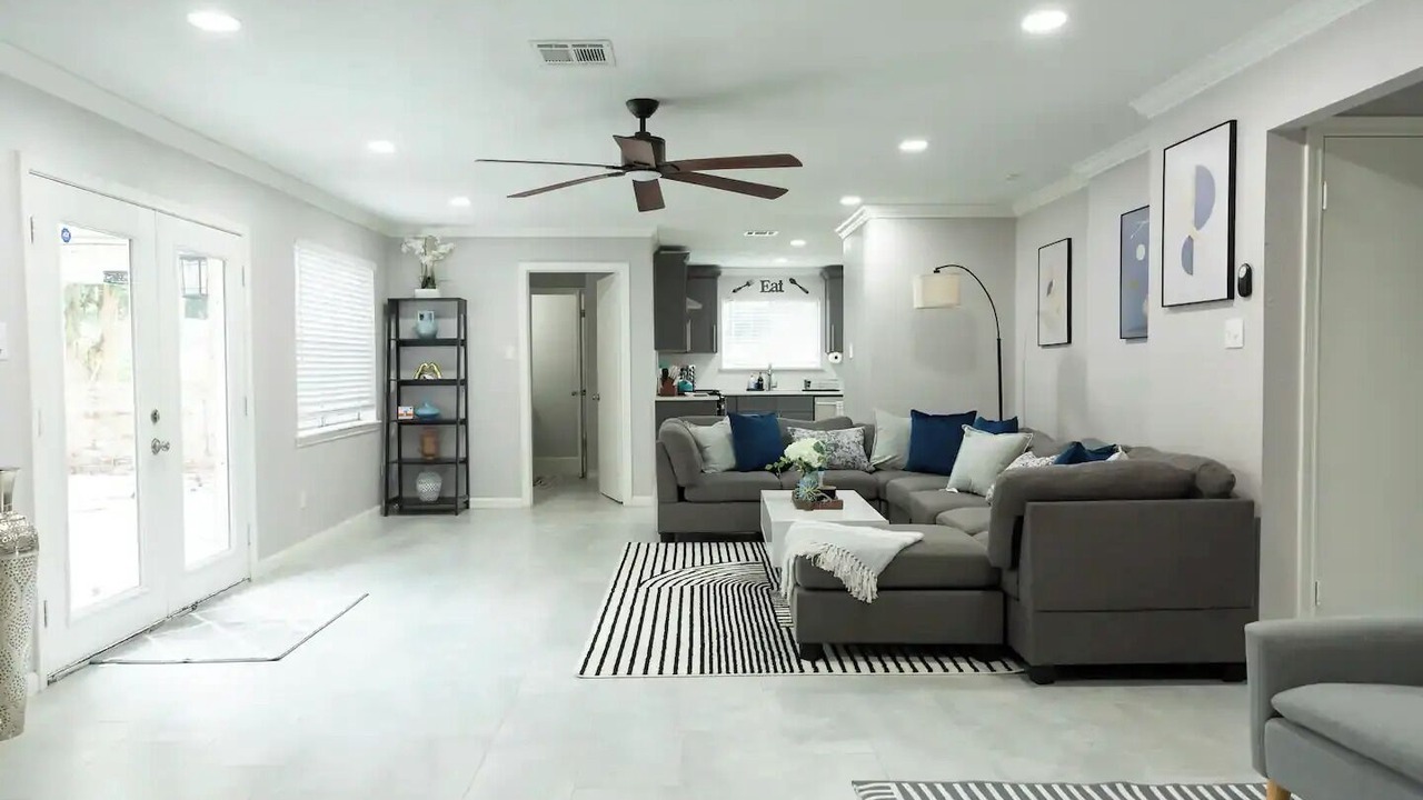 Photo of Livingroom in Barker