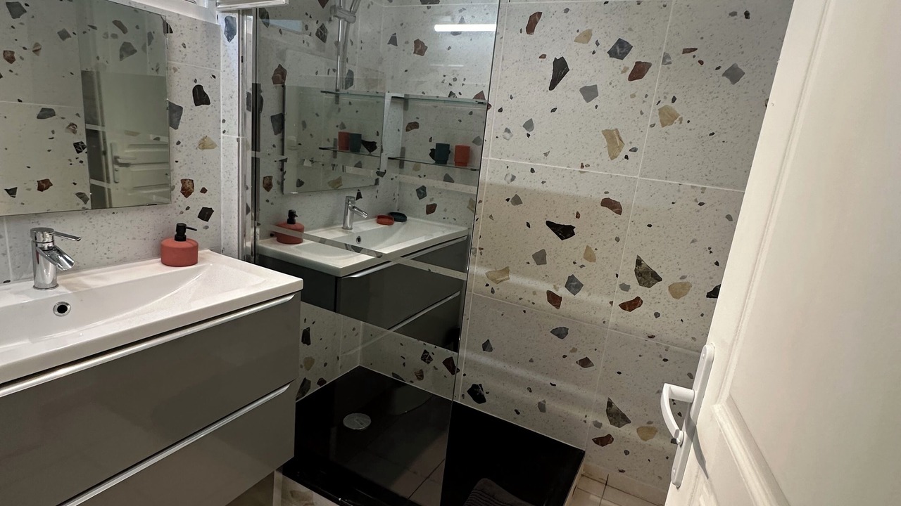 Photo of Bathroom in Quartier des Espesses