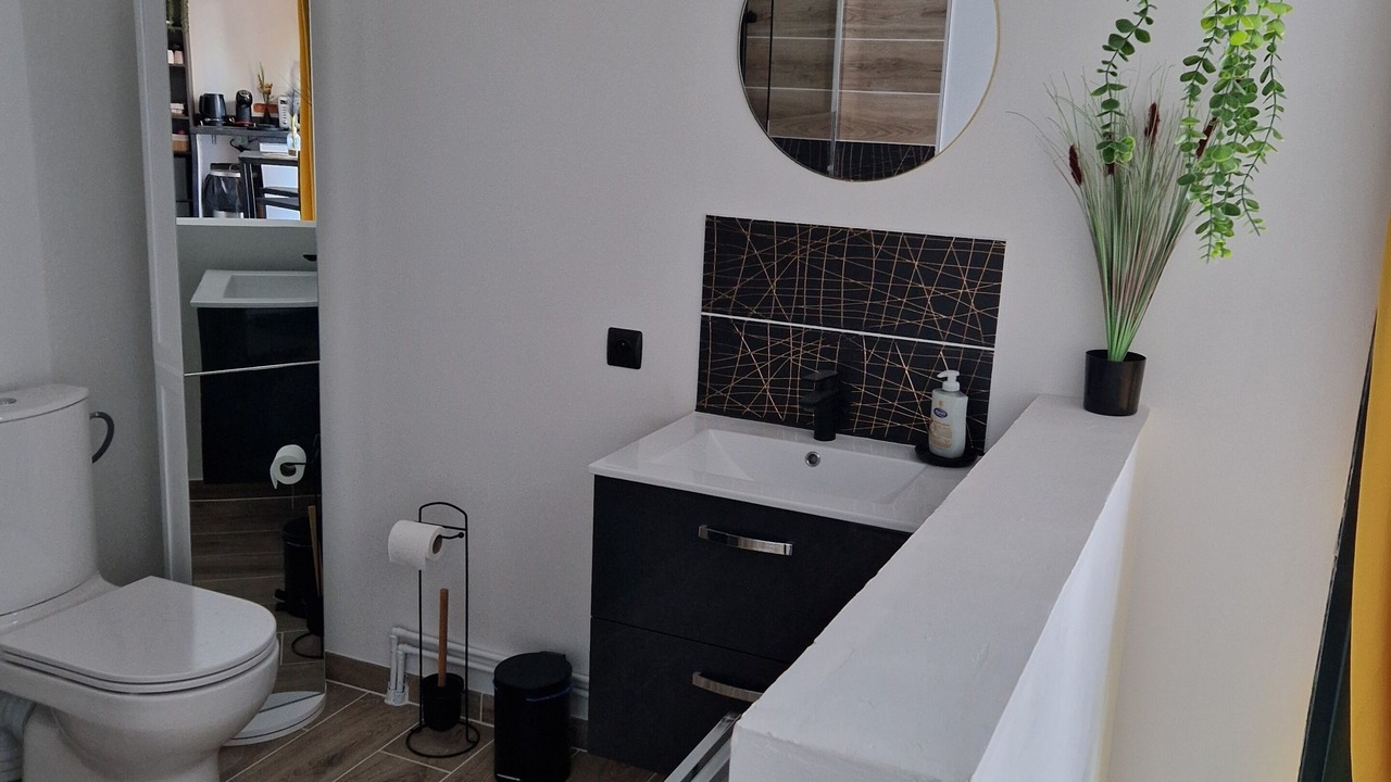 Photo of Bathroom in Saint-Amand-Montrond
