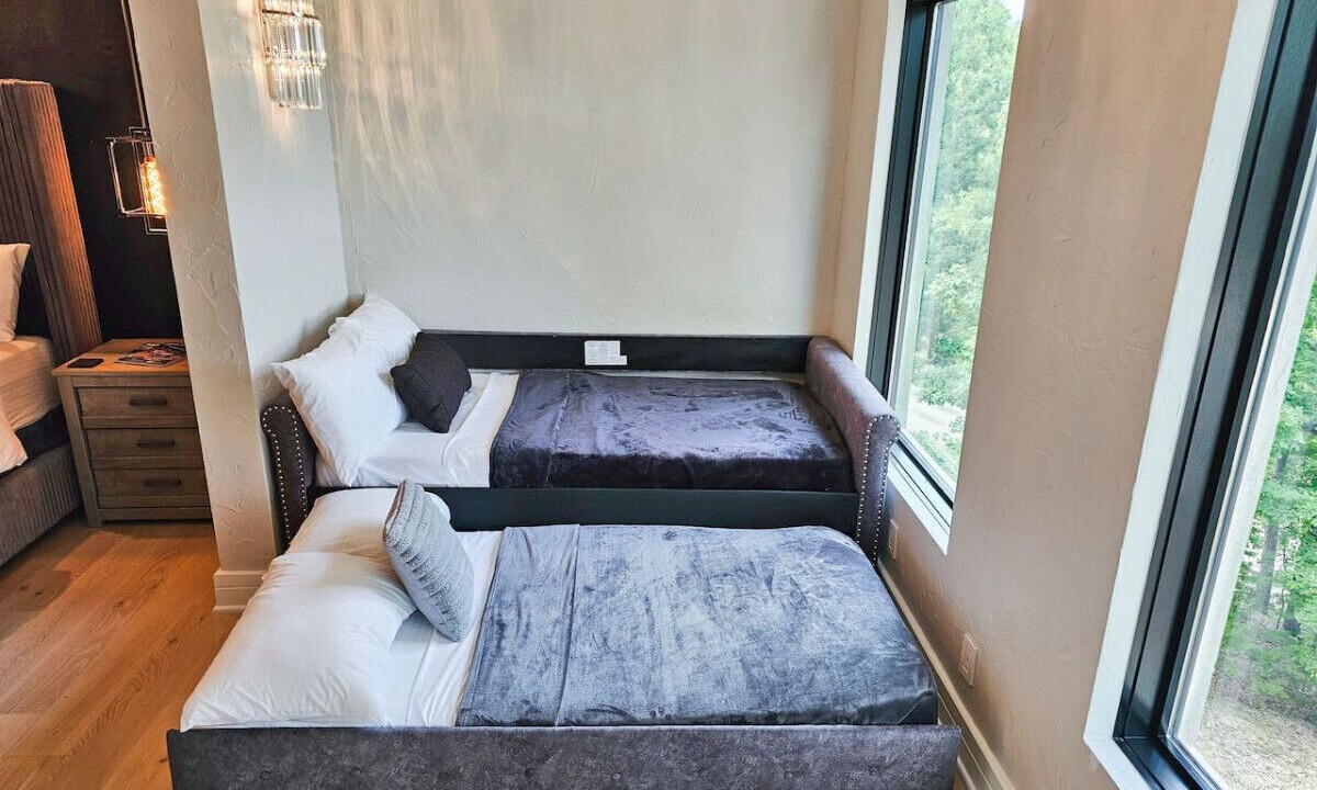 Photo of Bedroom in Lake of the Ozarks