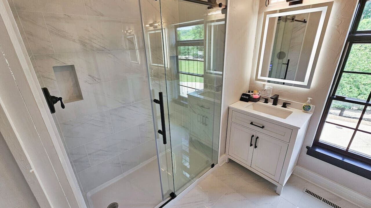 Photo of Bathroom in Lake of the Ozarks