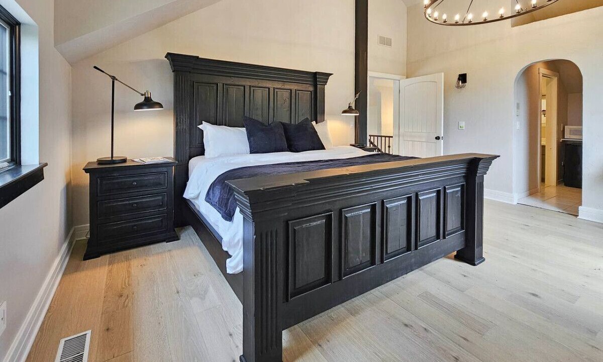 Photo of Bedroom in Lake of the Ozarks