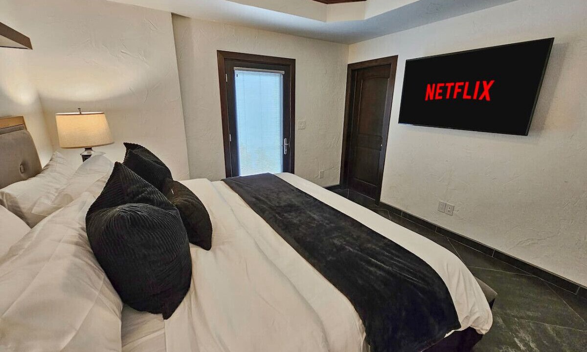 Photo of Bedroom in Lake of the Ozarks