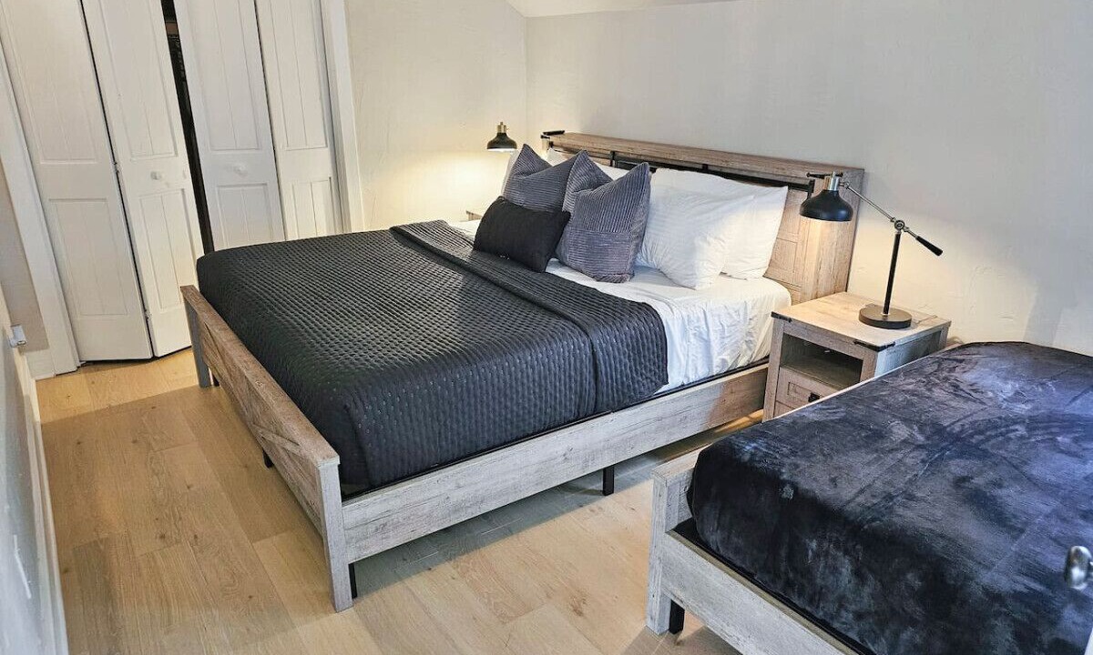 Photo of Bedroom in Lake of the Ozarks