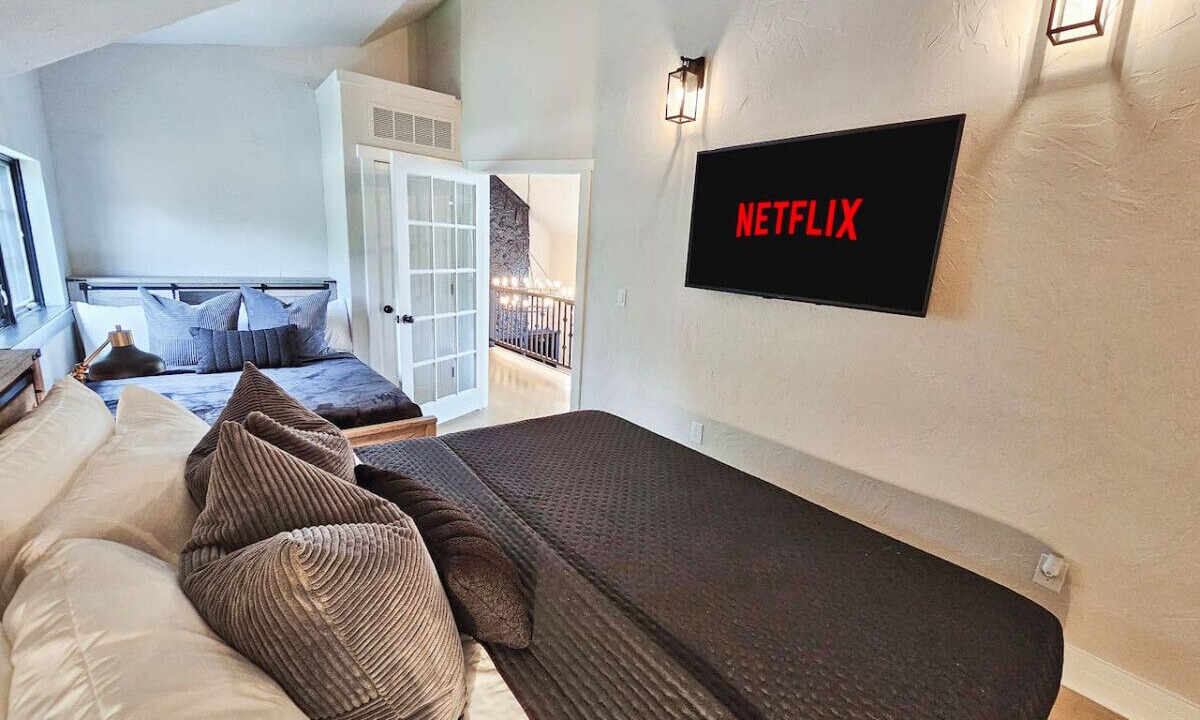 Photo of Bedroom in Lake of the Ozarks