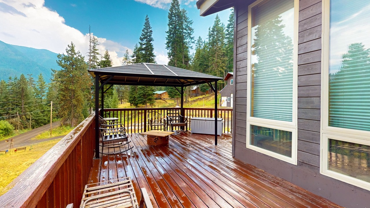 Photo of Patio Balcony in Wallowa County
