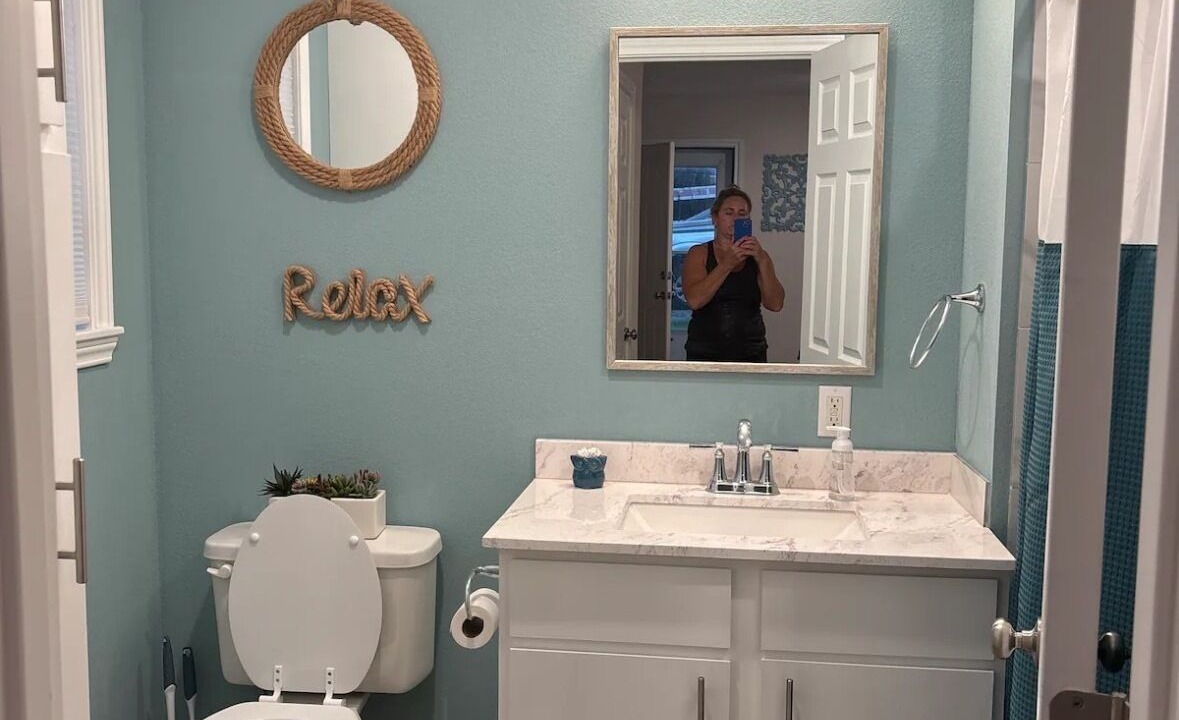 Photo of Bathroom in Pottsboro