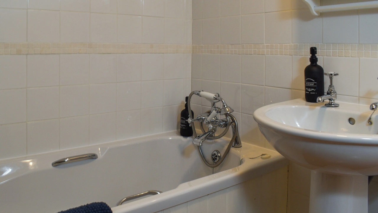 Photo of Bathroom in Trewen