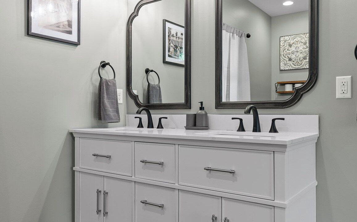 Photo of Bathroom in Rossville