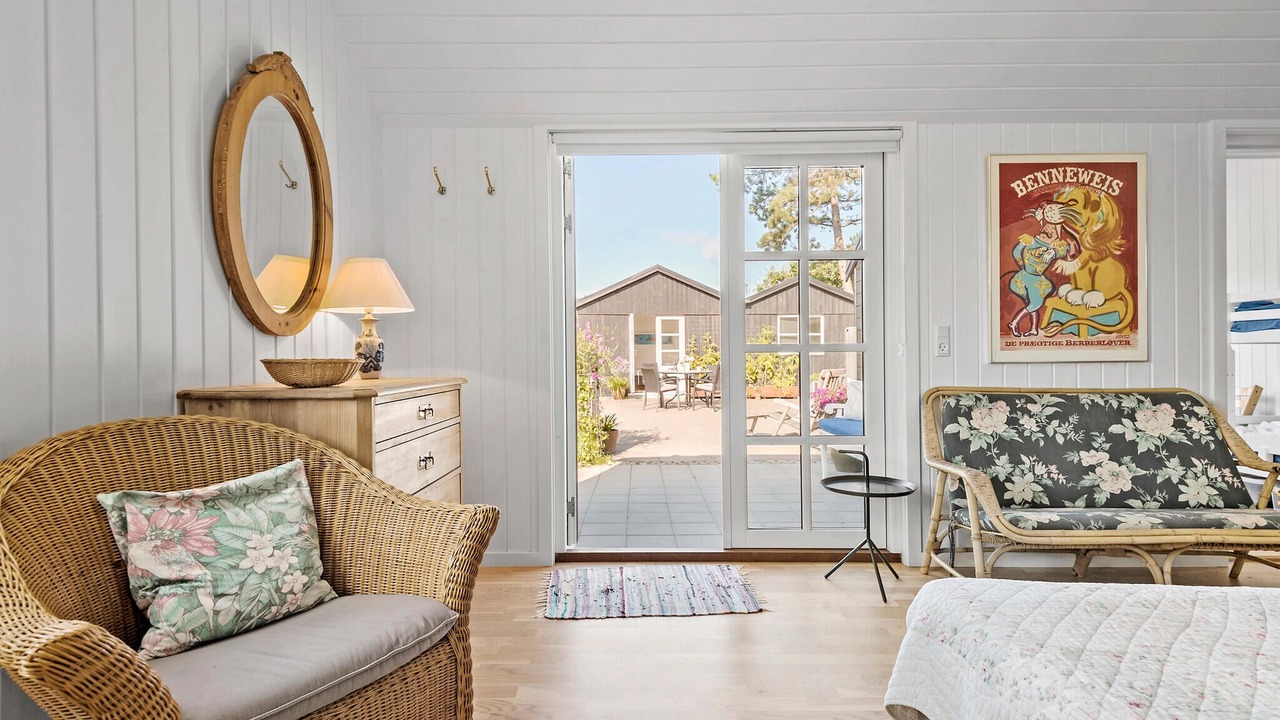 Photo of Others in Frolunde