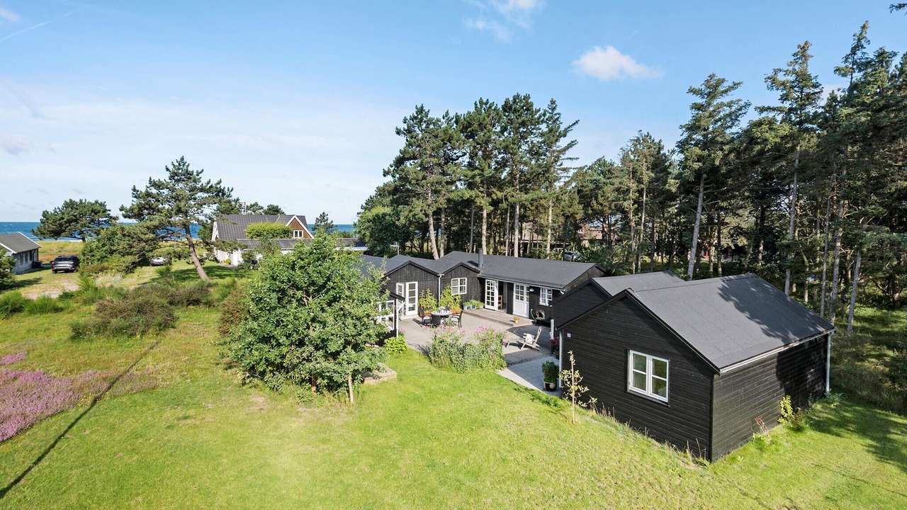 Photo of Others in Frolunde