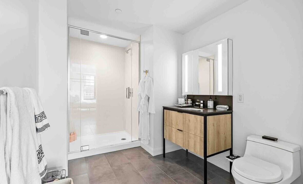 Photo of Bathroom in Shawmut