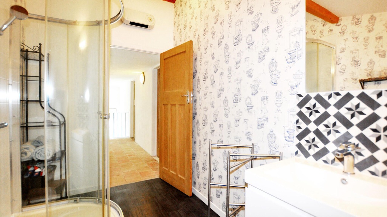 Photo of Bathroom in Thezan-des-Corbieres