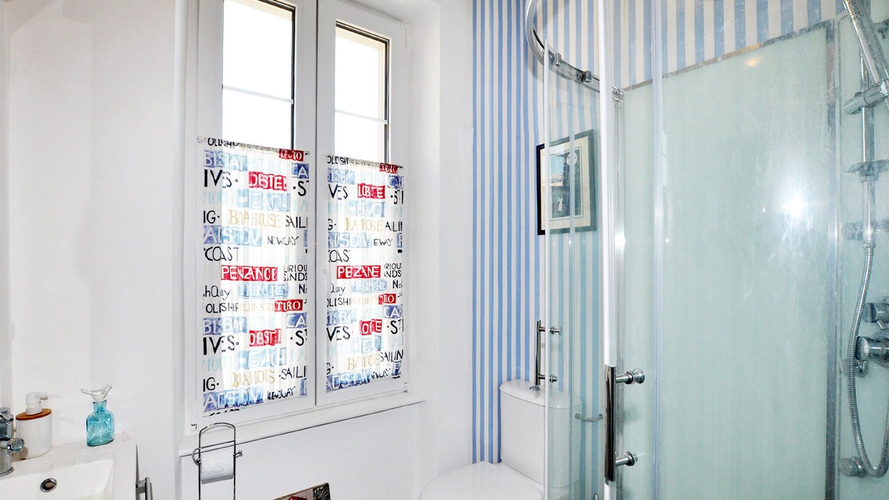 Photo of Bathroom in Thezan-des-Corbieres