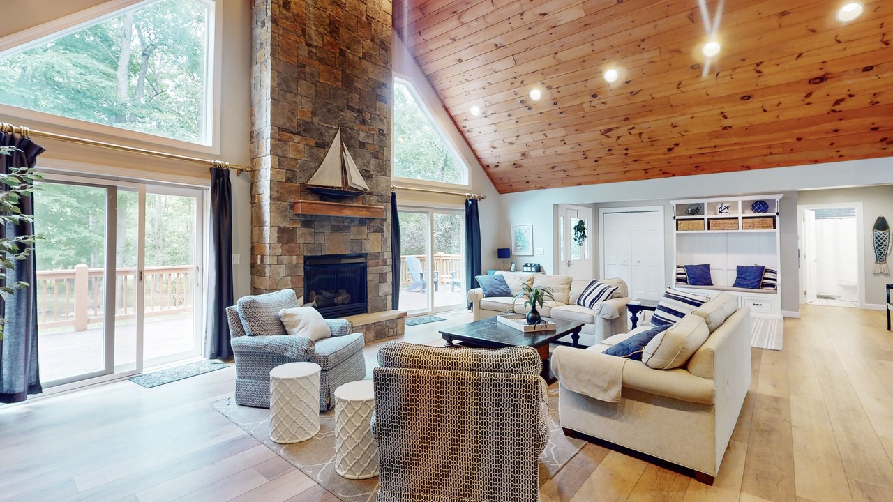 Photo of Livingroom in Blakeslee