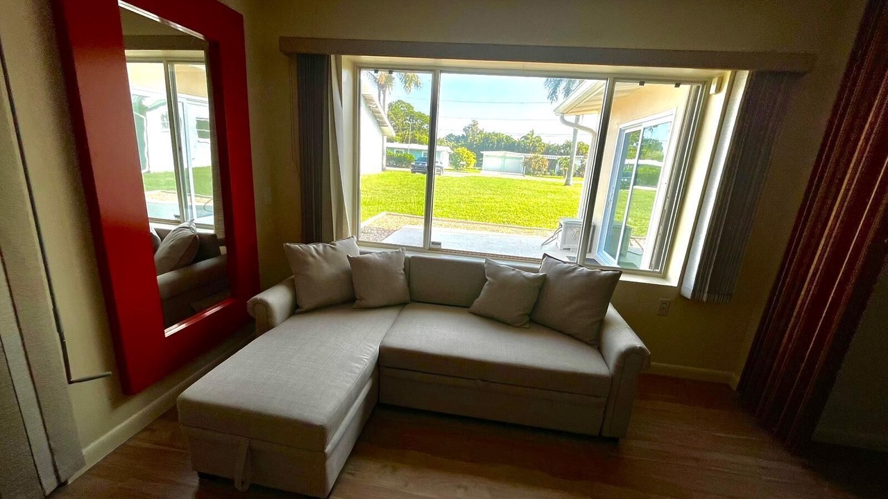 Photo of Livingroom in Fort Myers
