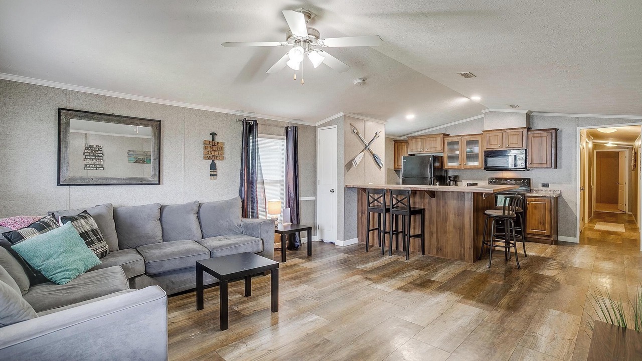 Photo of Livingroom in Dennis
