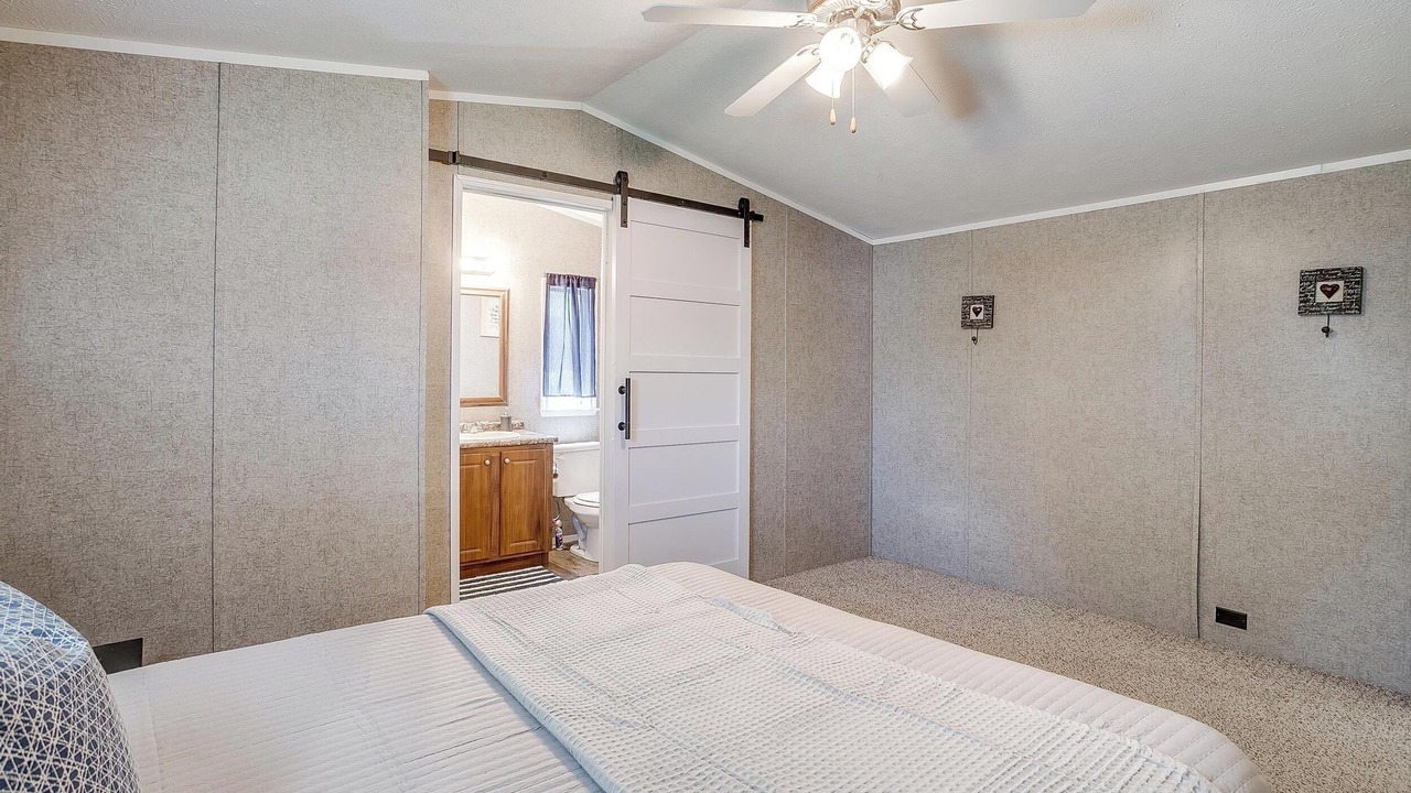 Photo of Bedroom in Dennis