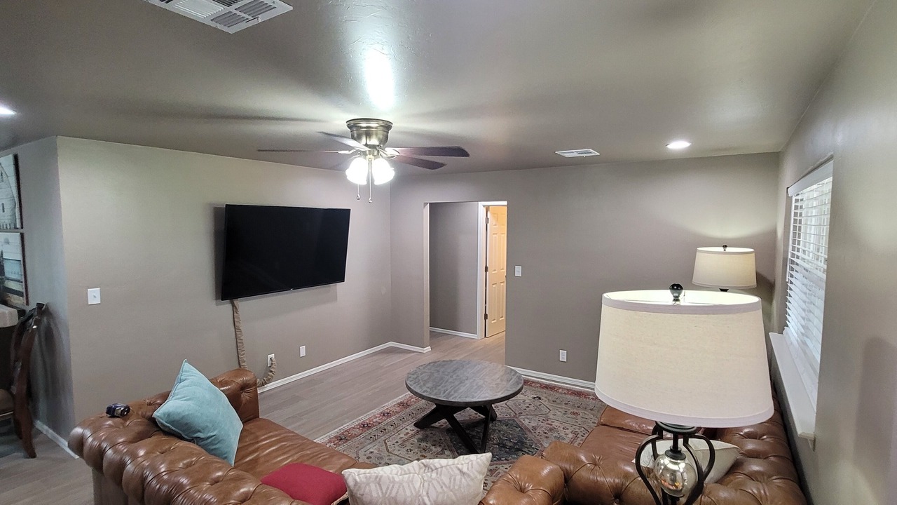 Photo of Livingroom in Guthrie