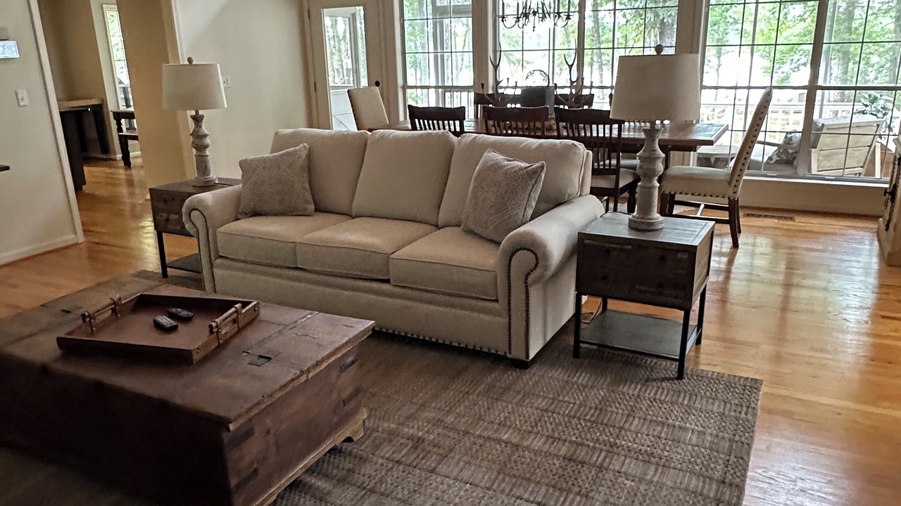 Photo of Livingroom in Northport