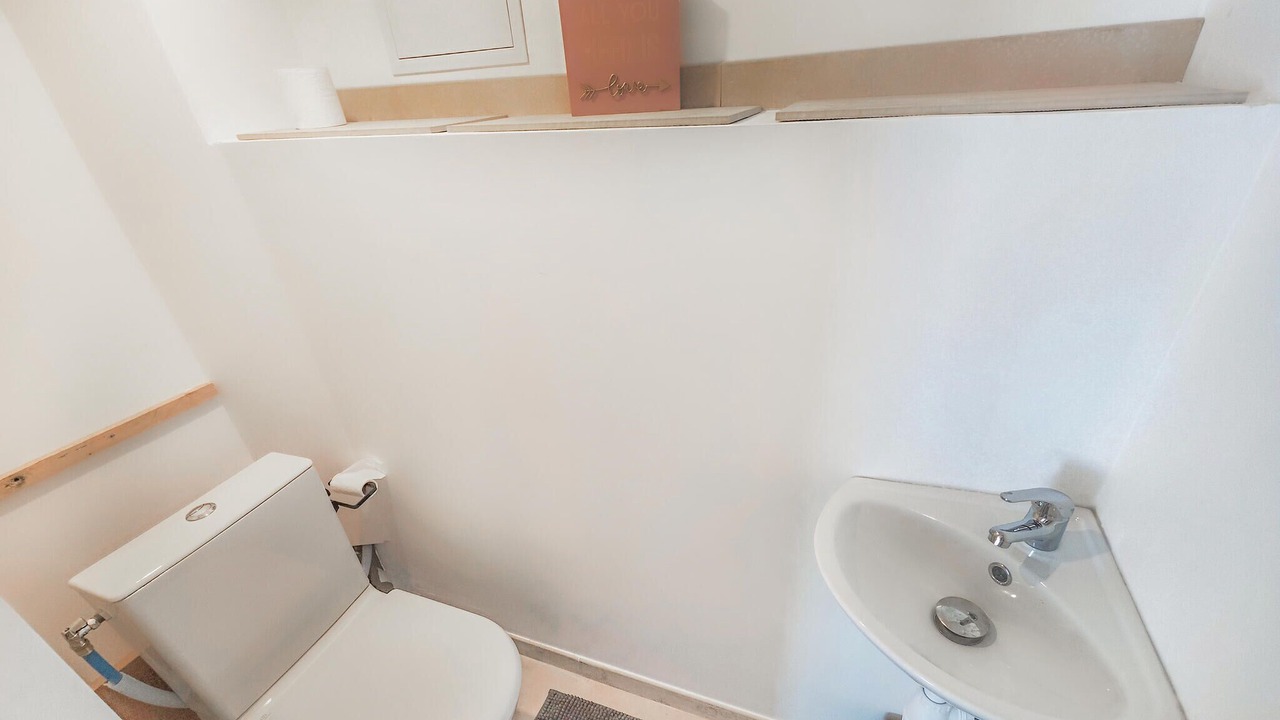 Photo of Bathroom in Roquebrun