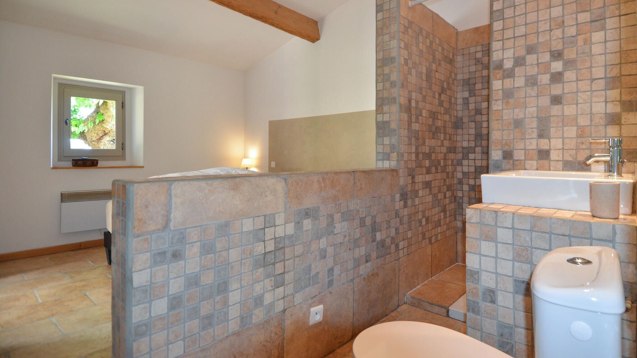Photo of Bathroom in Boisset-et-Gaujac
