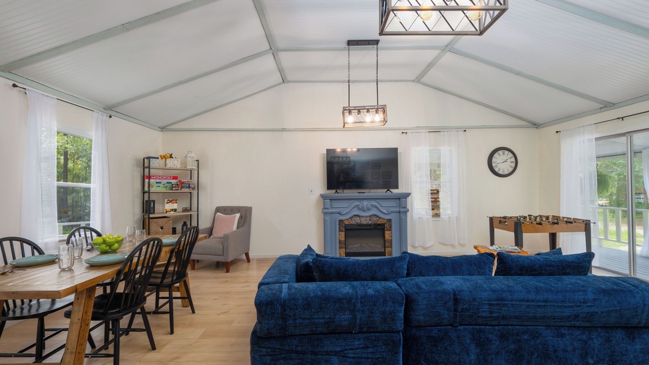 Photo of Livingroom in Atkinson