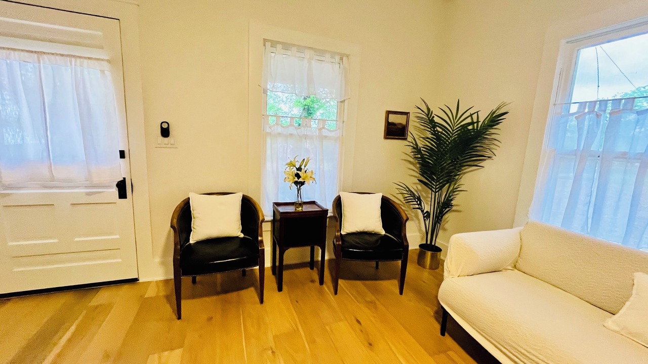 Photo of Livingroom in Mason