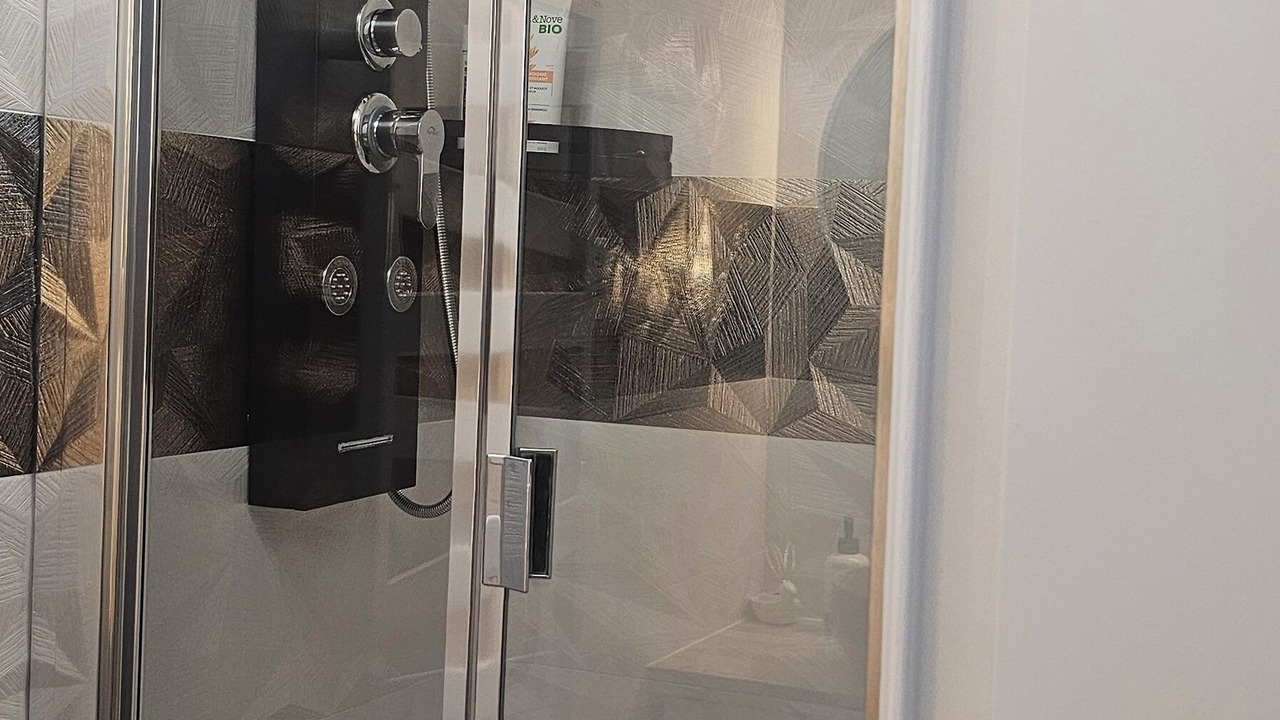 Photo of Bathroom in Gambetta
