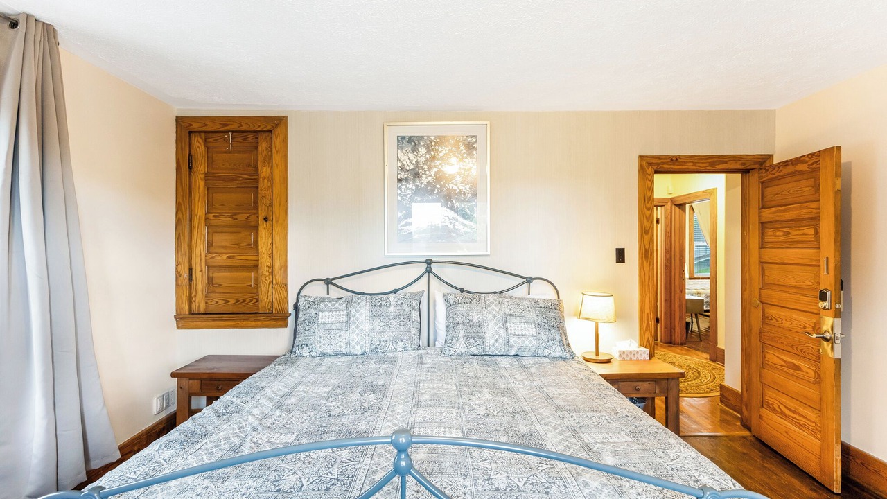 Photo of Bedroom in Little Current