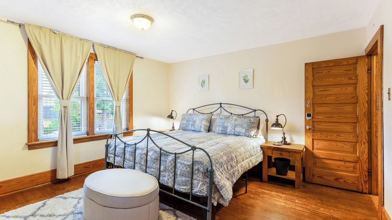 Photo of Bedroom in Little Current