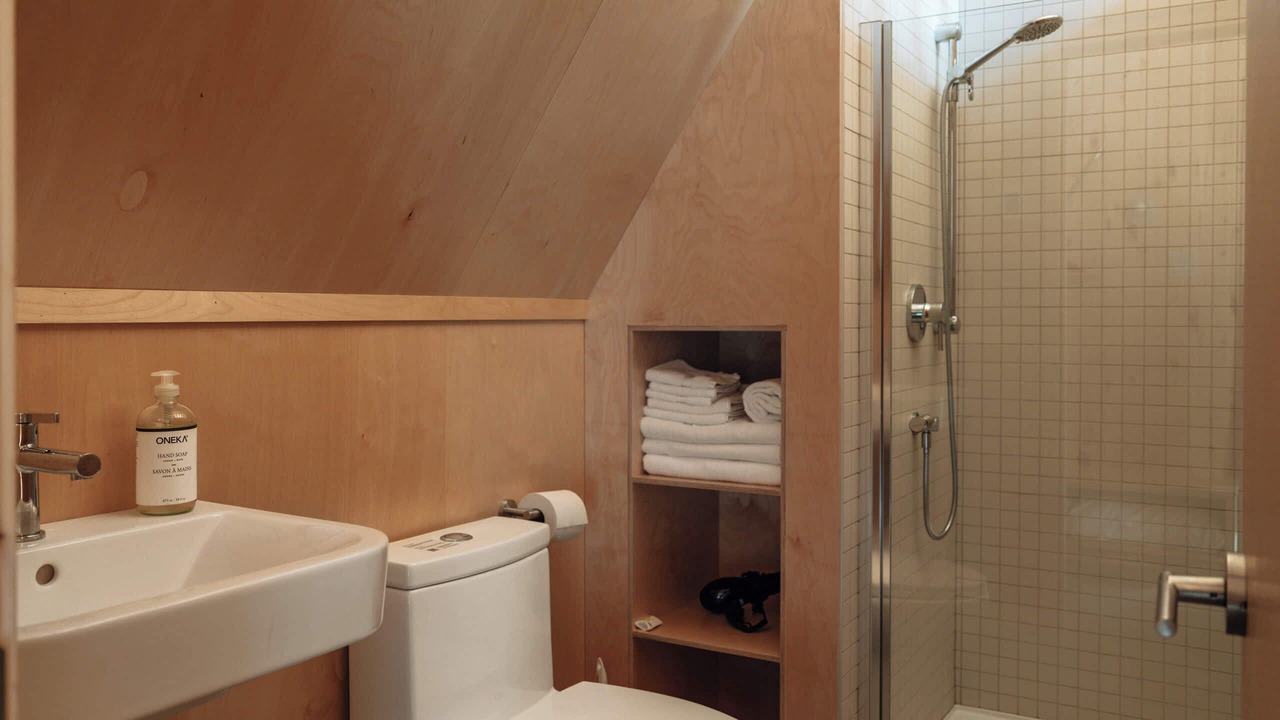 Photo of Bathroom in Chertsey