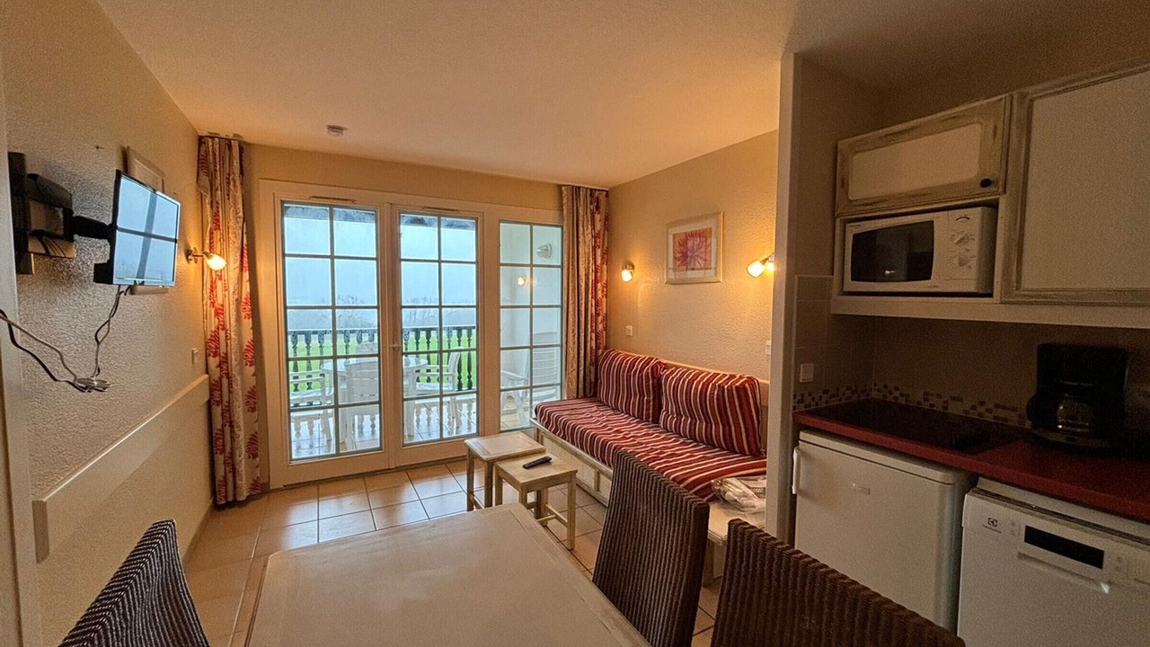 Photo of Livingroom in Behobie