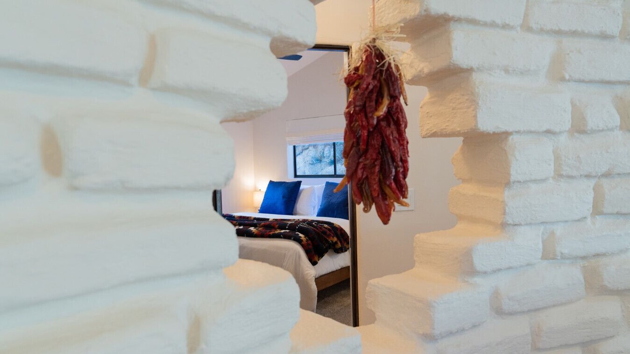 Photo of Bedroom in Glenwood Hills