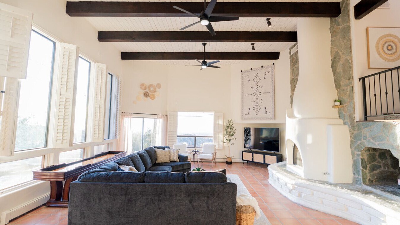 Photo of Livingroom in Glenwood Hills