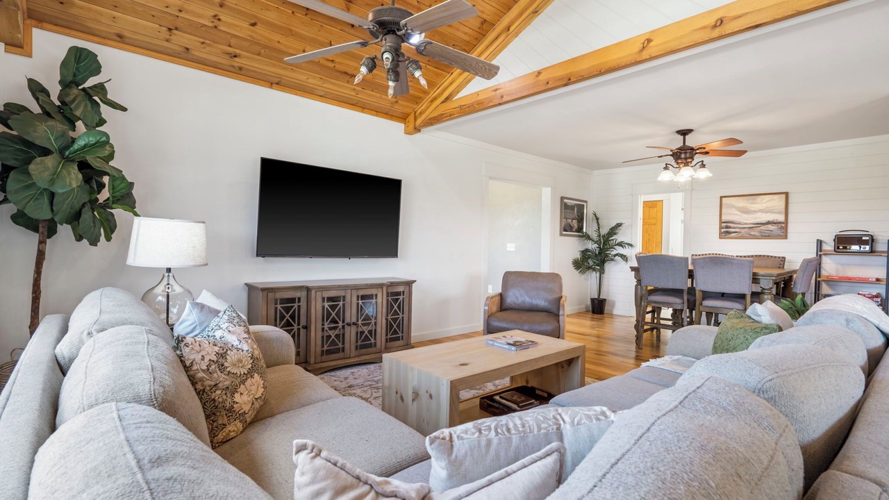 Photo of Livingroom in Elkland