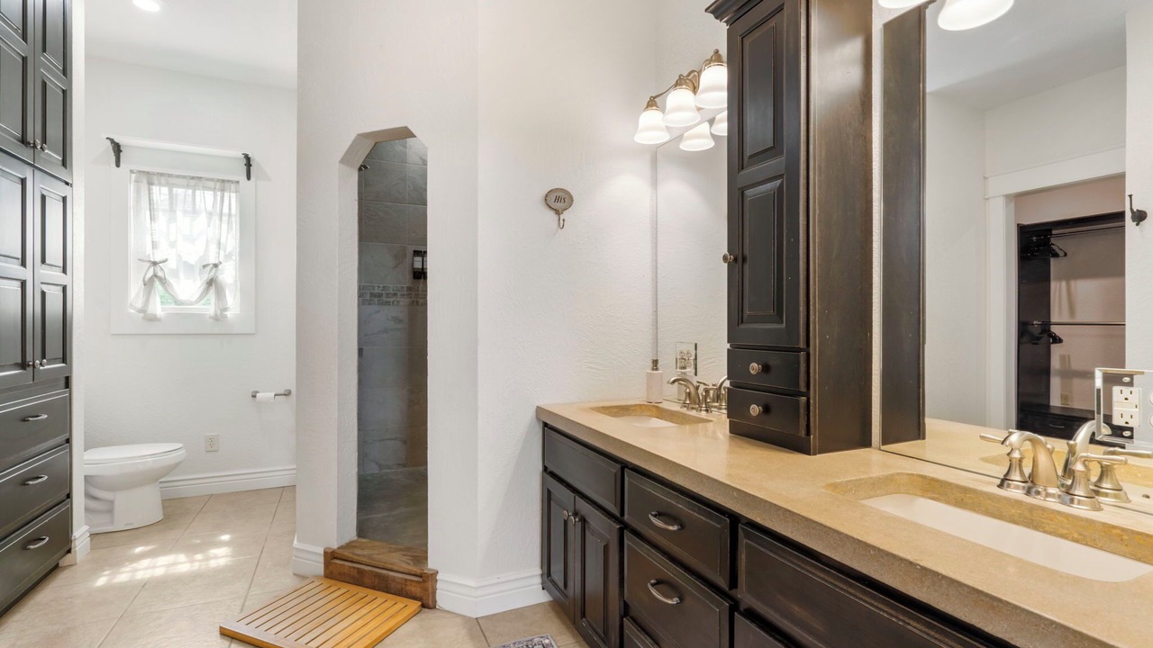 Photo of Bathroom in Elkland