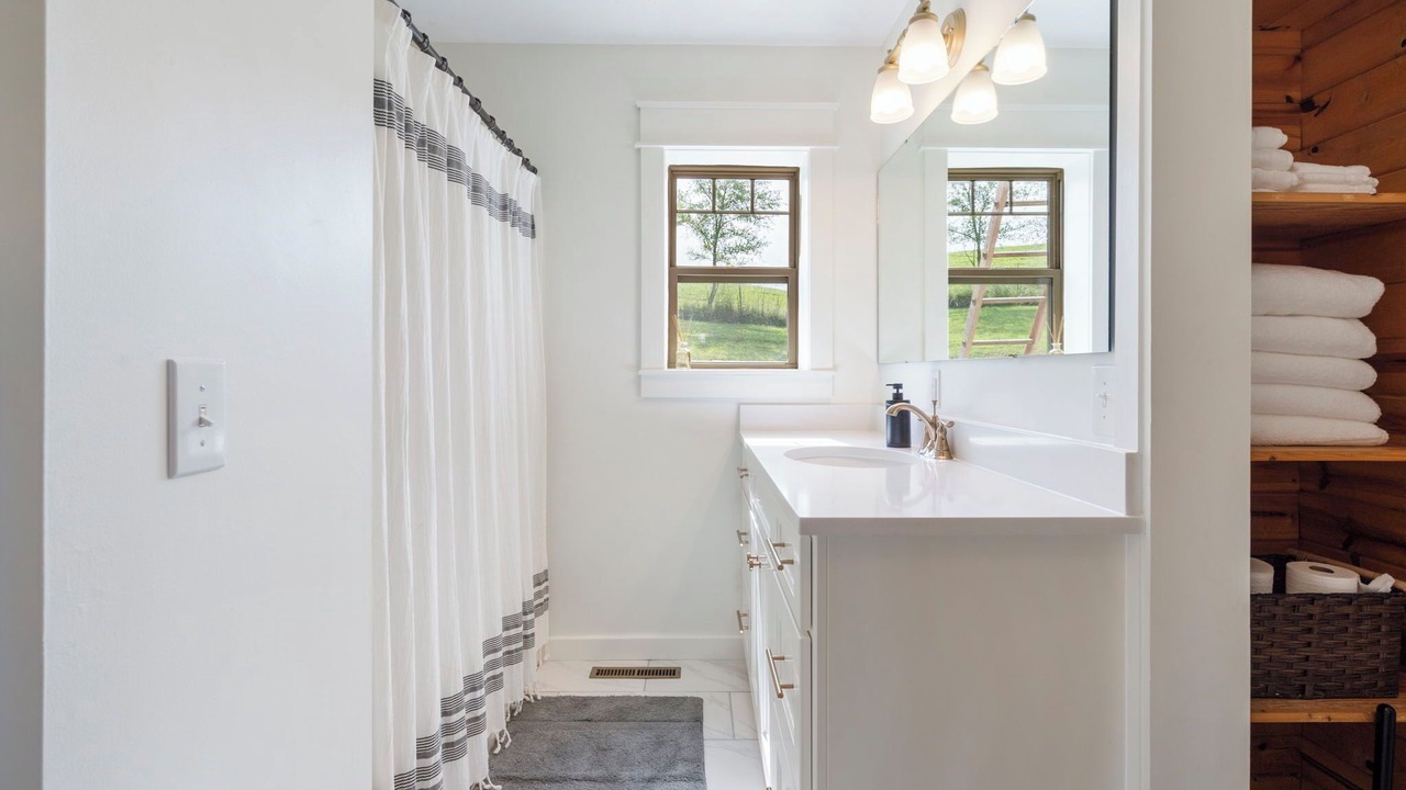 Photo of Bathroom in Elkland