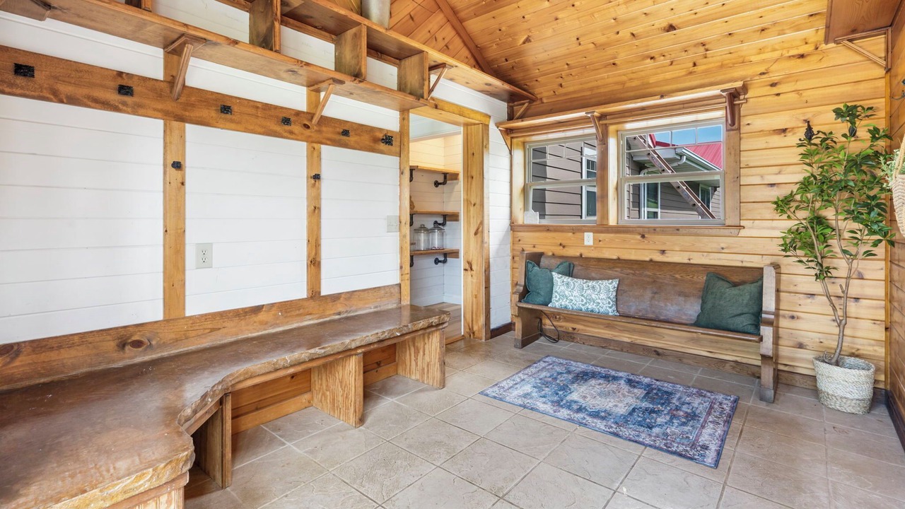 Photo of Bedroom in Elkland