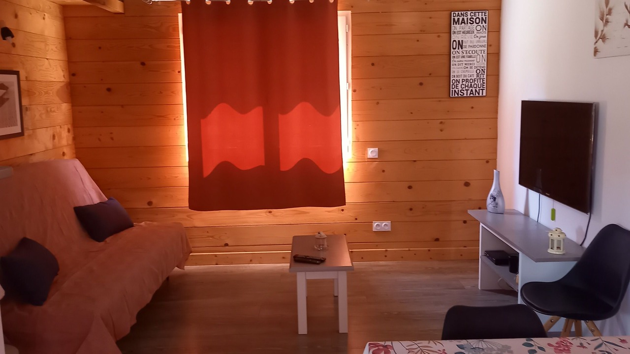 Photo of Livingroom in Montmeyan
