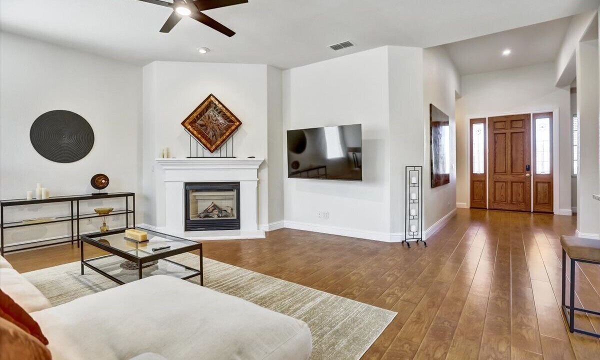 Photo of Livingroom in Roseville