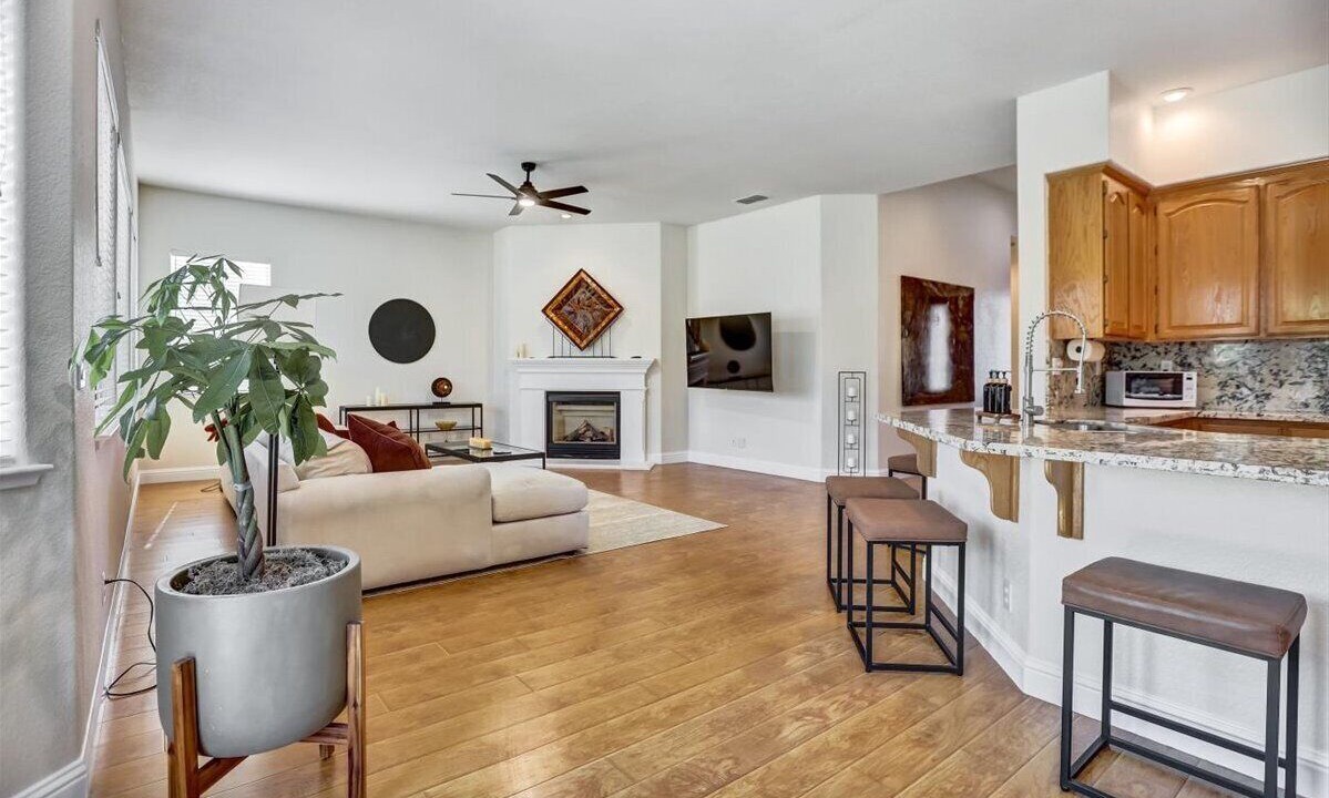 Photo of Livingroom in Roseville