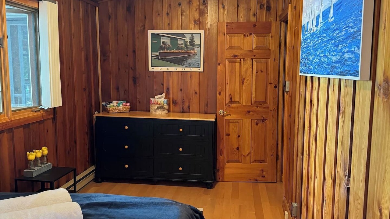 Photo of Bedroom in Lake of Bays