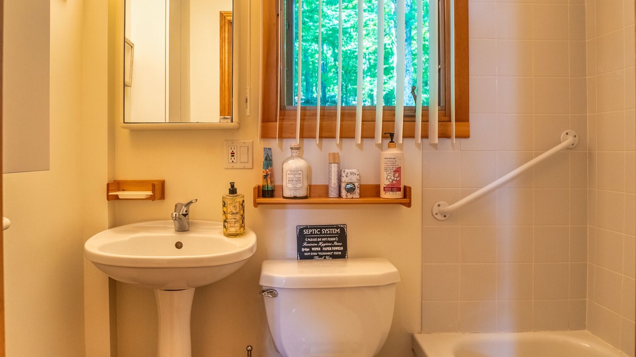 Photo of Bathroom in Lake of Bays