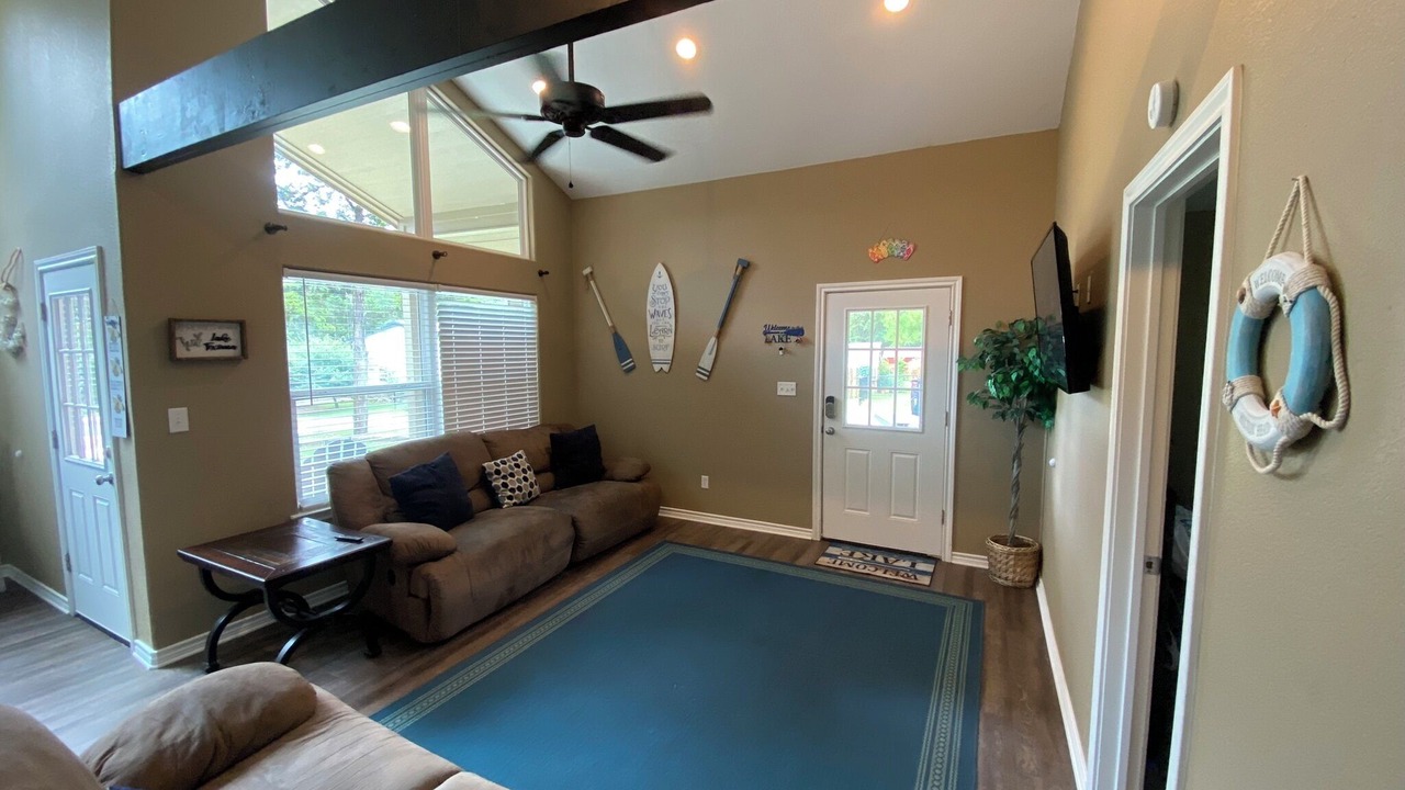Photo of Livingroom in Pottsboro
