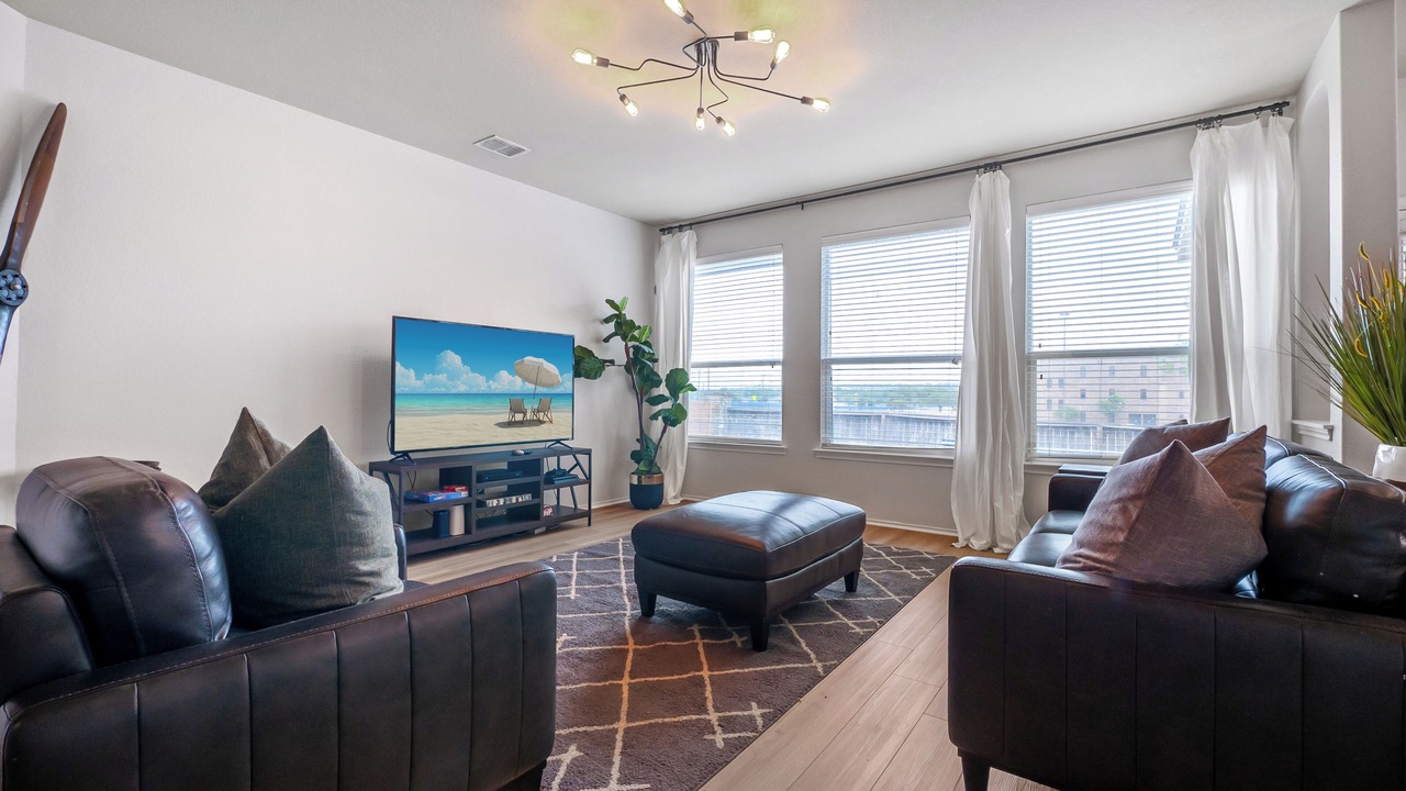 Photo of Livingroom in Converse