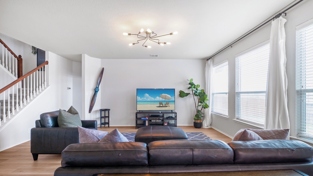 Photo of Livingroom in Converse